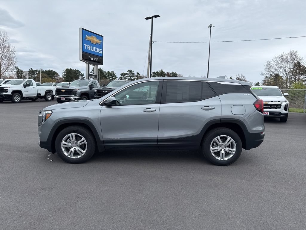 Used 2024 GMC Terrain SLE AWD/4WD image 7