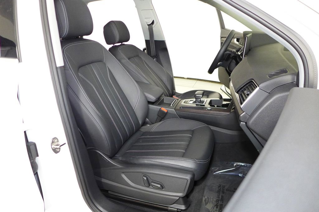 Used 2022 Audi Q5 2.0T Premium w/ Convenience Package image 19