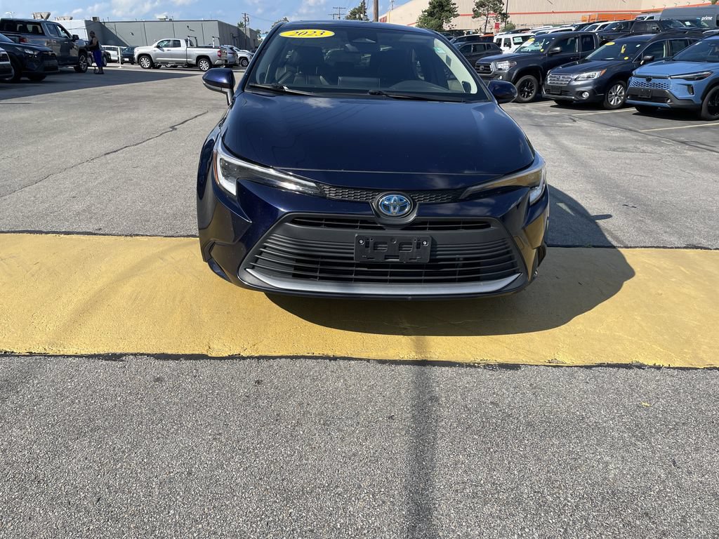 Used 2023 Toyota Corolla XLE FWD image 5