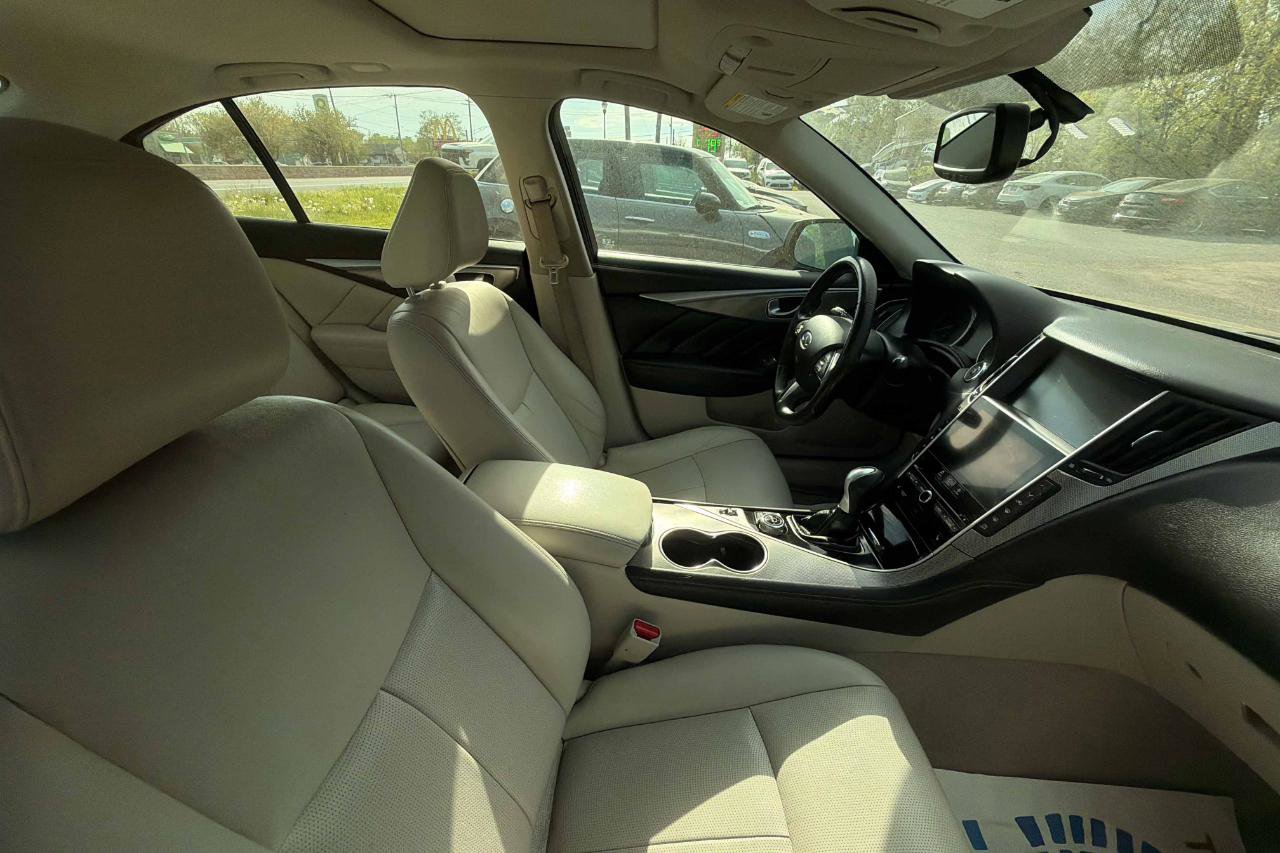 Used 2015 INFINITI Q50 Premium w/ Navigation Package AWD/4WD image 16