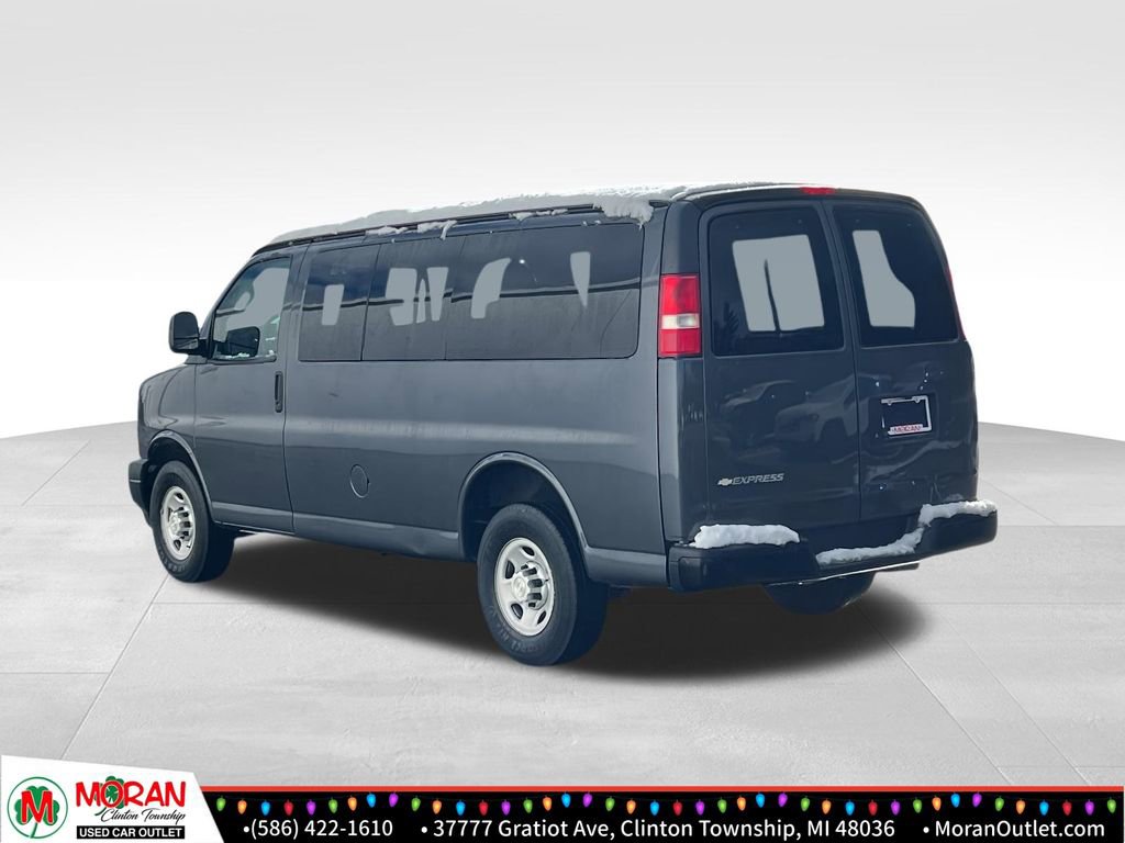 Used 2017 Chevrolet Express 2500 LS image 4