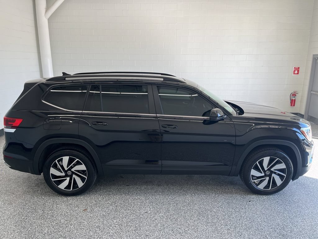 New 2026 Volkswagen Atlas SE FWD image 7