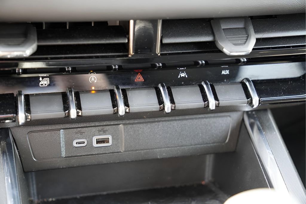 Used 2025 GMC Canyon Elevation w/ Convenience Package image 27