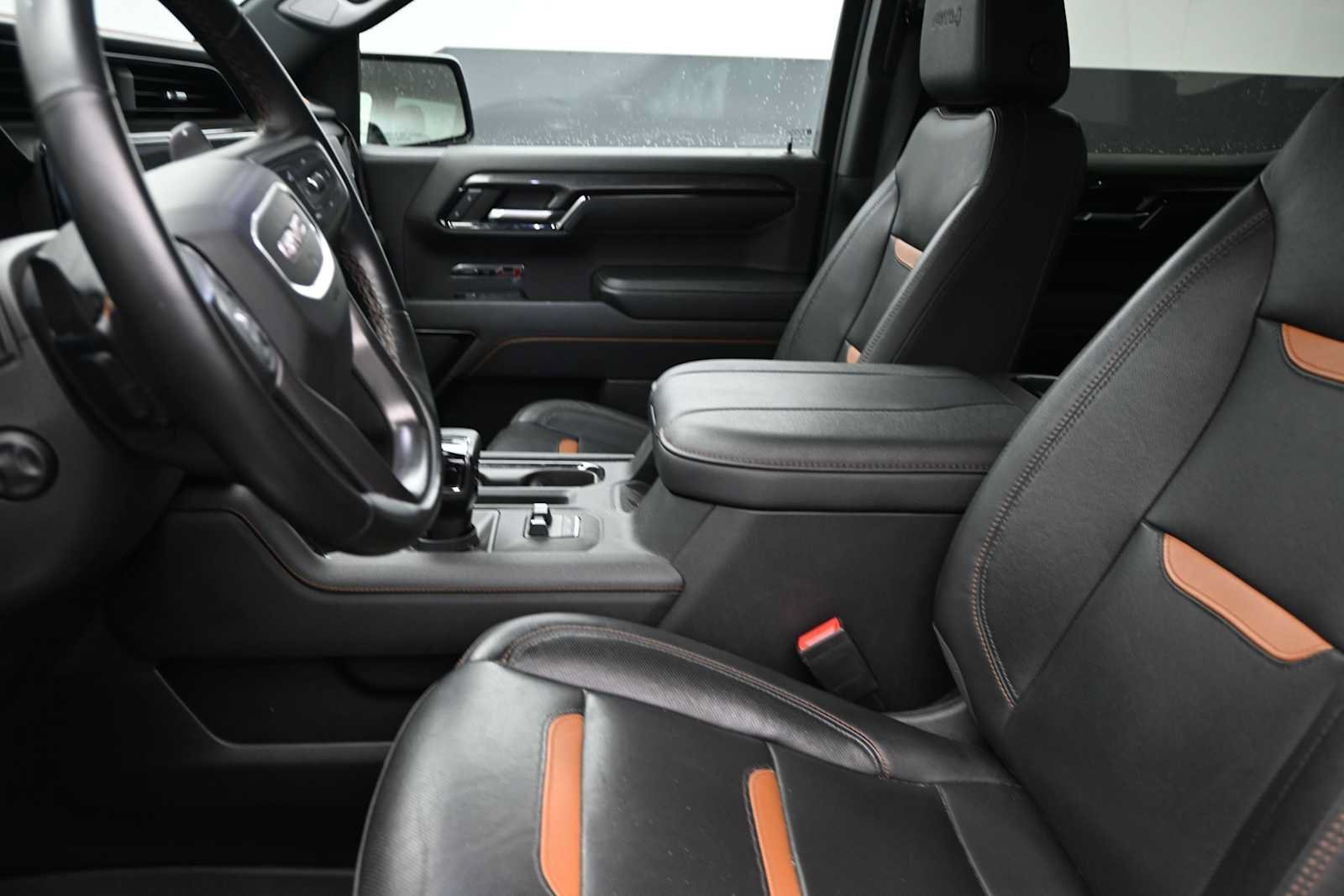 Used 2023 GMC Sierra 1500 AT4 w/ AT4 Premium Package AWD/4WD image 13