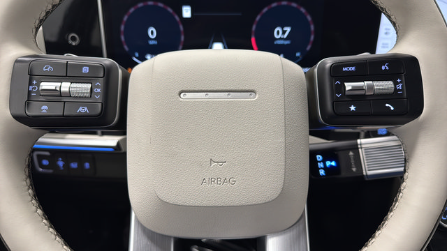Used 2025 Hyundai Santa Fe Calligraphy AWD/4WD image 16