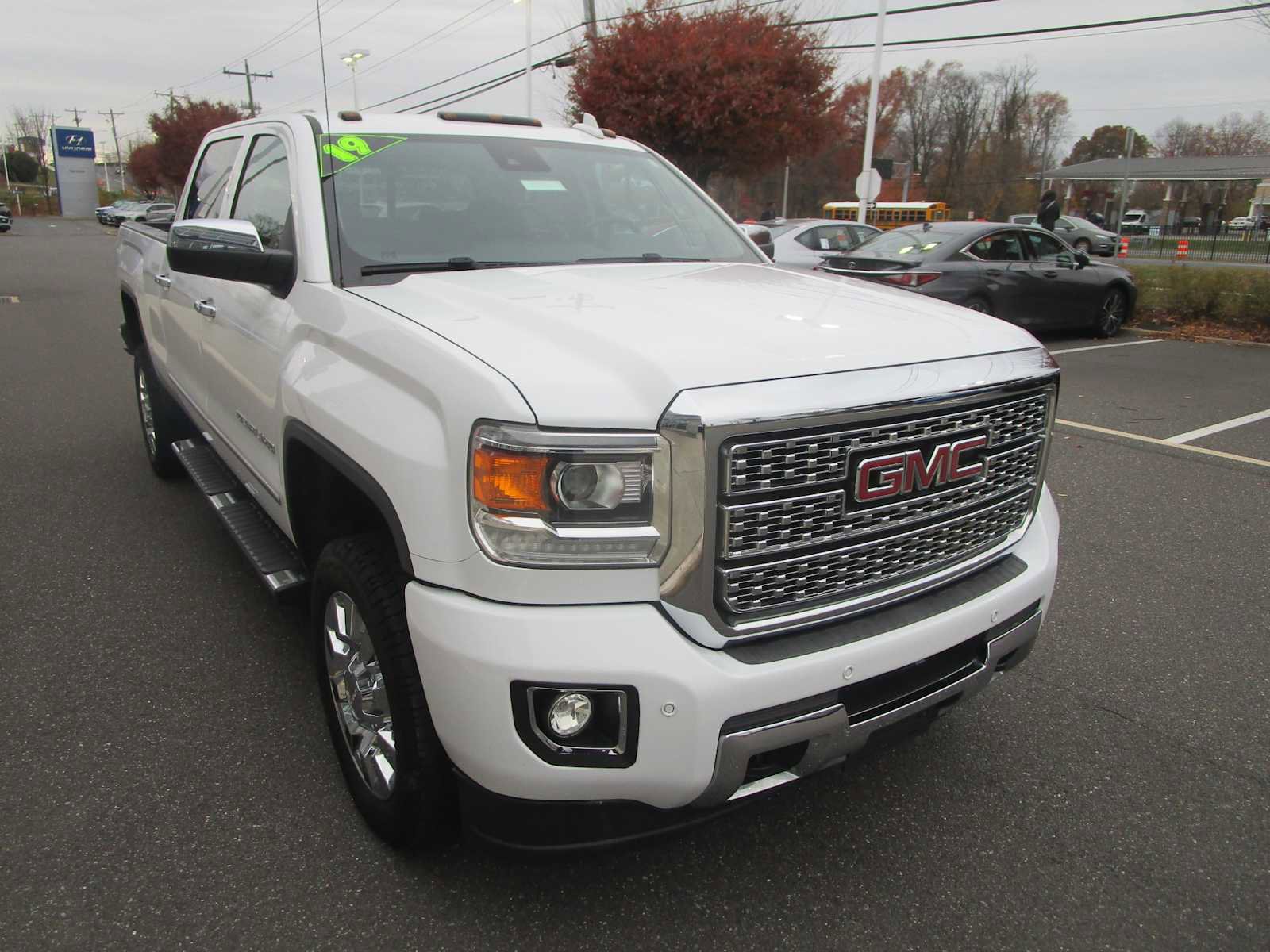 Used 2019 GMC Sierra 2500 Denali image 4