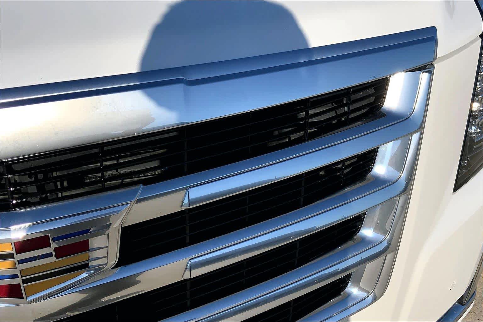 Used 2019 Cadillac Escalade Premium Luxury RWD image 30