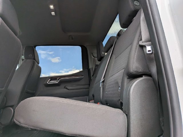 Used 2025 Chevrolet Silverado 1500 LT AWD/4WD image 14