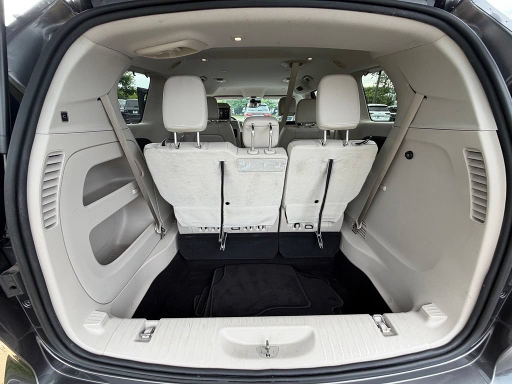 Used 2017 Chrysler Pacifica Touring-L Plus w/ Advanced Safetytec Group FWD image 39