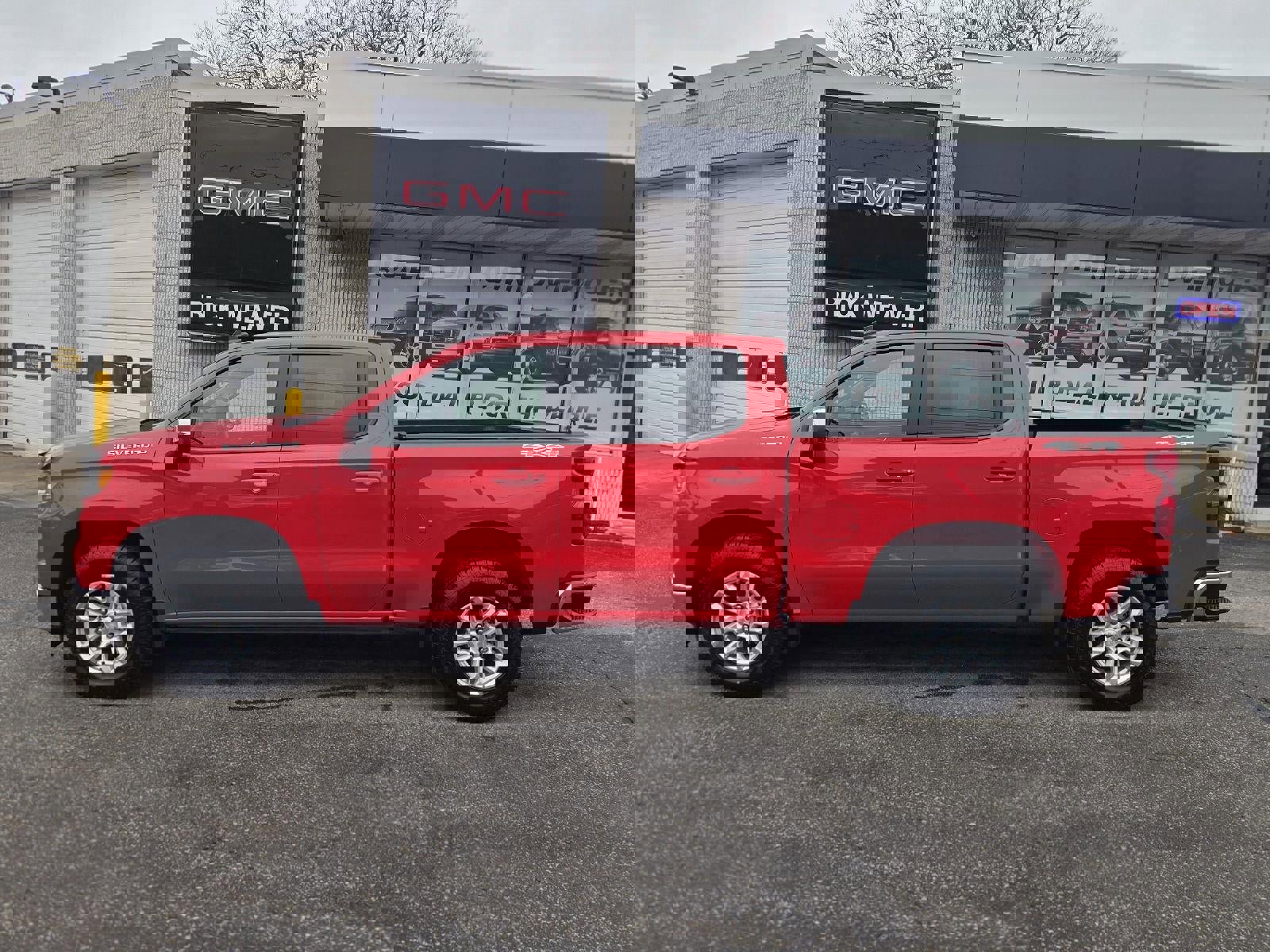 Used 2022 Chevrolet Silverado 1500 LT image 4