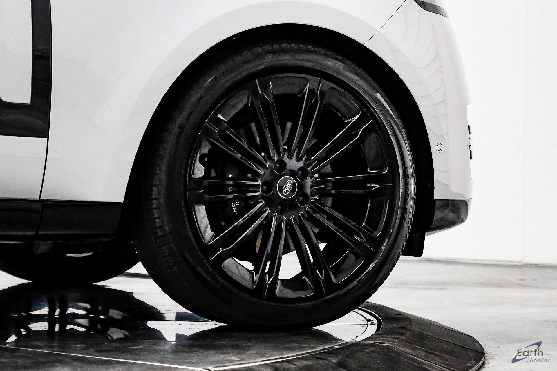 Used 2024 Land Rover Range Rover SE image 80