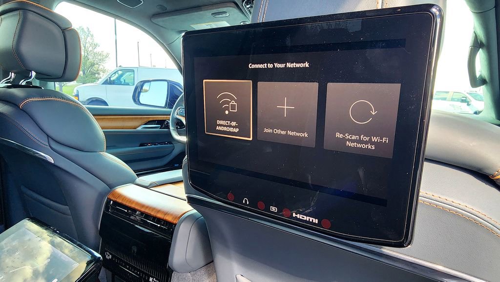 Used 2024 Jeep Grand Wagoneer L Series III w/ Rear Seat Video Group 1 AWD/4WD image 88