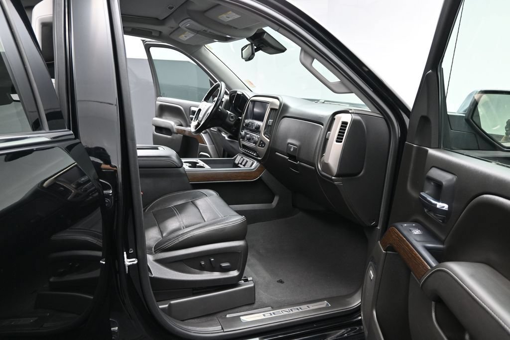 Used 2018 GMC Sierra 1500 Denali w/ Denali Ultimate Package AWD/4WD image 18