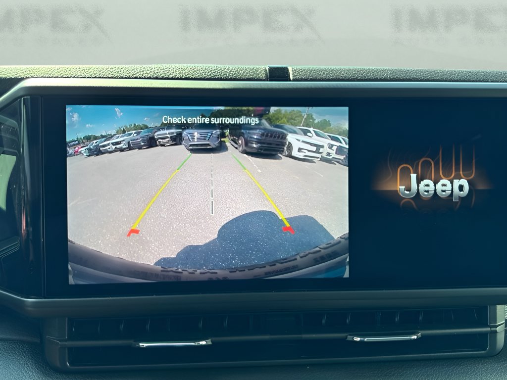 Used 2025 Jeep Wrangler Sport AWD/4WD image 19