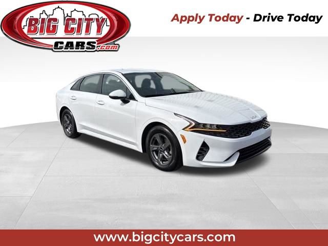 Used 2023 Kia K5 LXS image 1