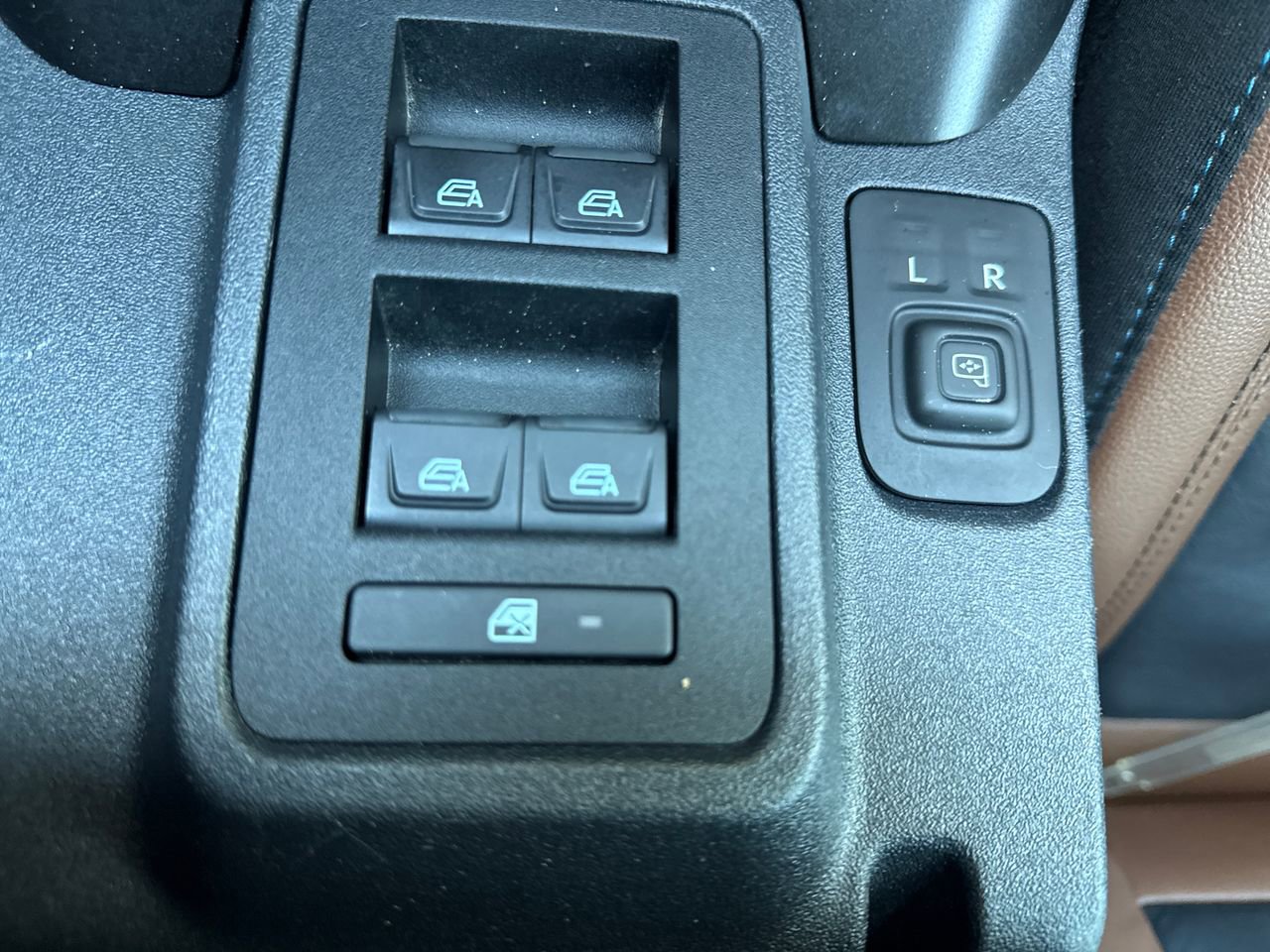 Used 2023 Ford Bronco Outer Banks image 23