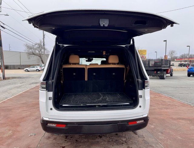 Used 2022 Jeep Grand Wagoneer Series III w/ Rear Seat Video Group 1 image 7