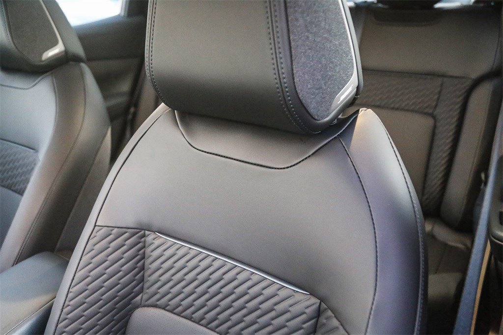New 2026 Nissan Leaf Platinum+ image 24