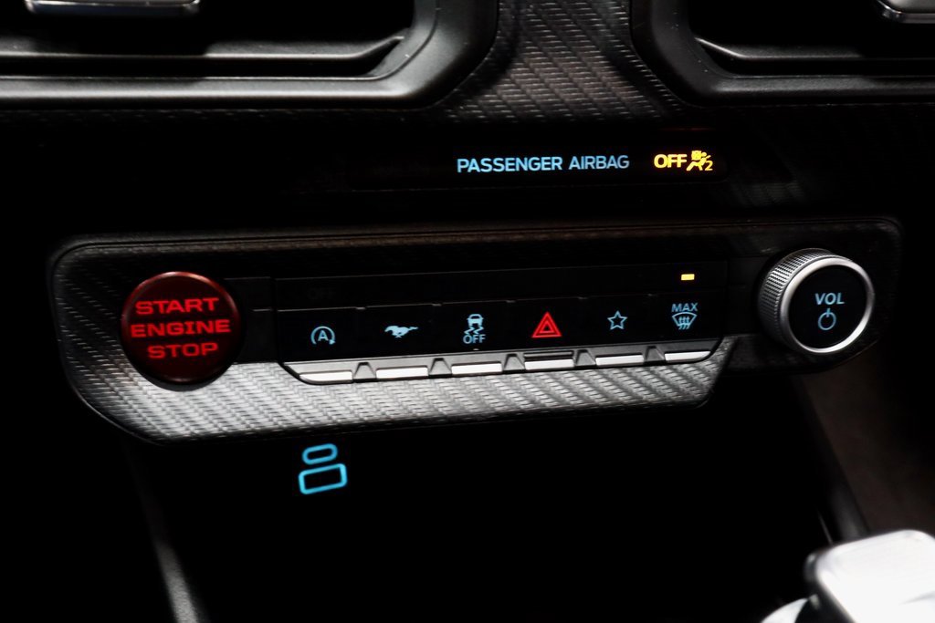 Used 2025 Ford Mustang EcoBoost image 32