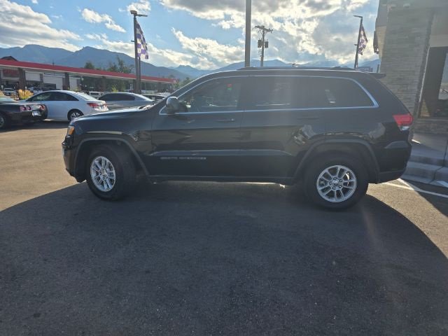 Used 2018 Jeep Grand Cherokee Laredo AWD/4WD image 41