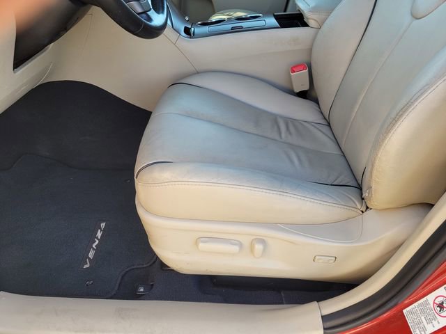 Used 2010 Toyota Venza AWD image 23