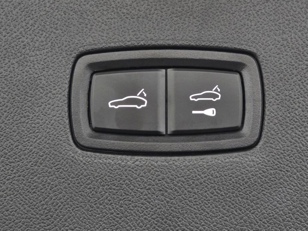 Certified 2025 Porsche Cayenne Coupe image 25