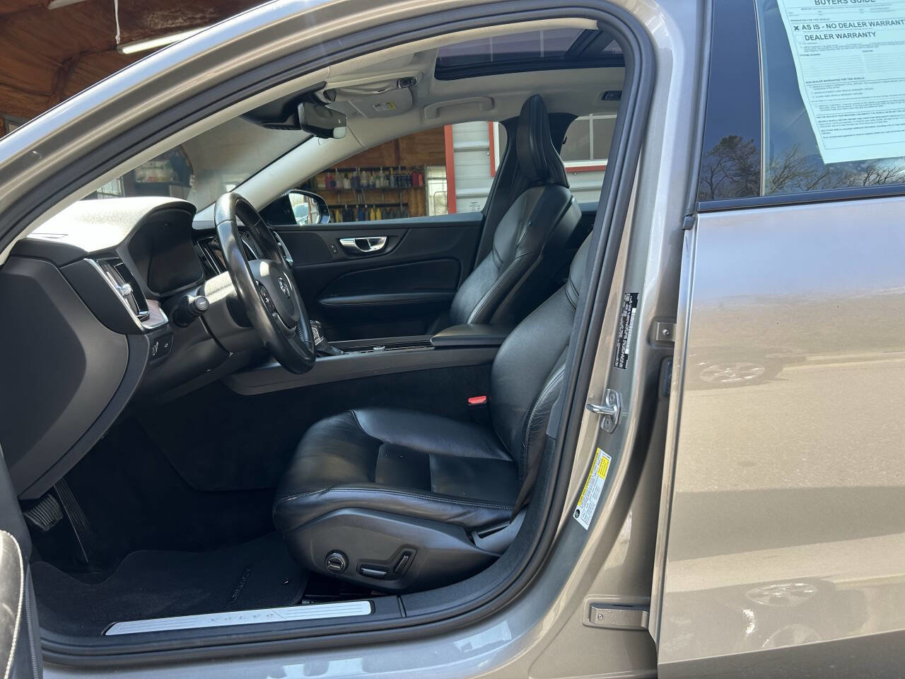 Used 2021 Volvo S60 T5 Momentum AWD/4WD image 27
