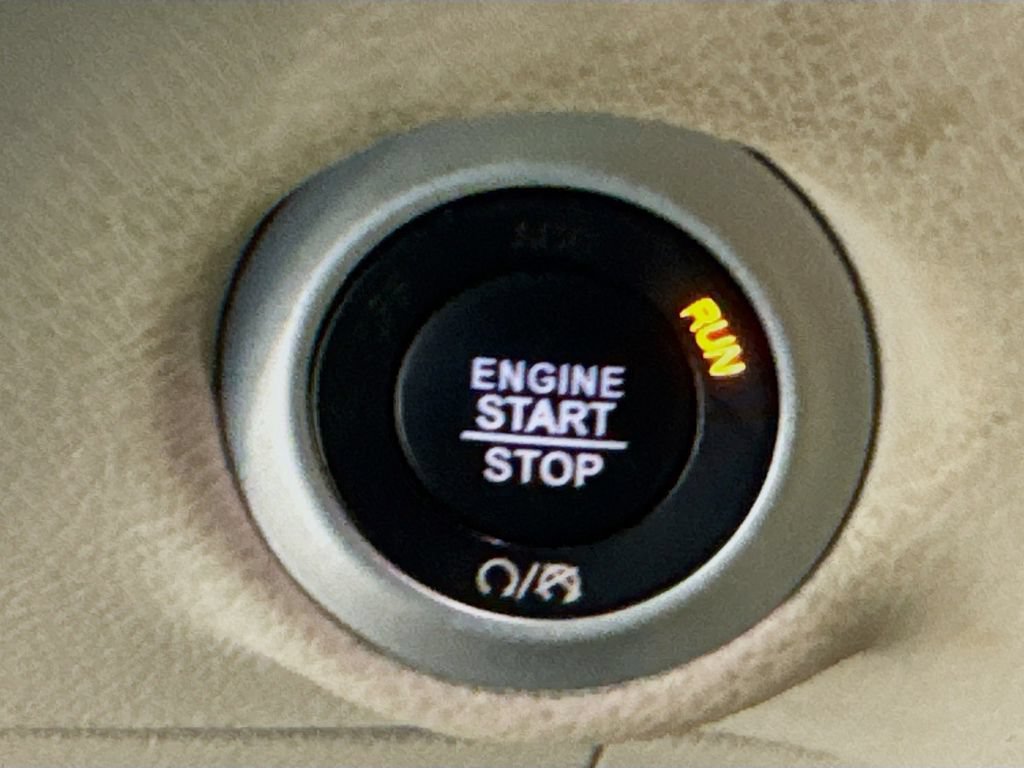 Used 2022 Chrysler Pacifica Touring-L FWD image 19