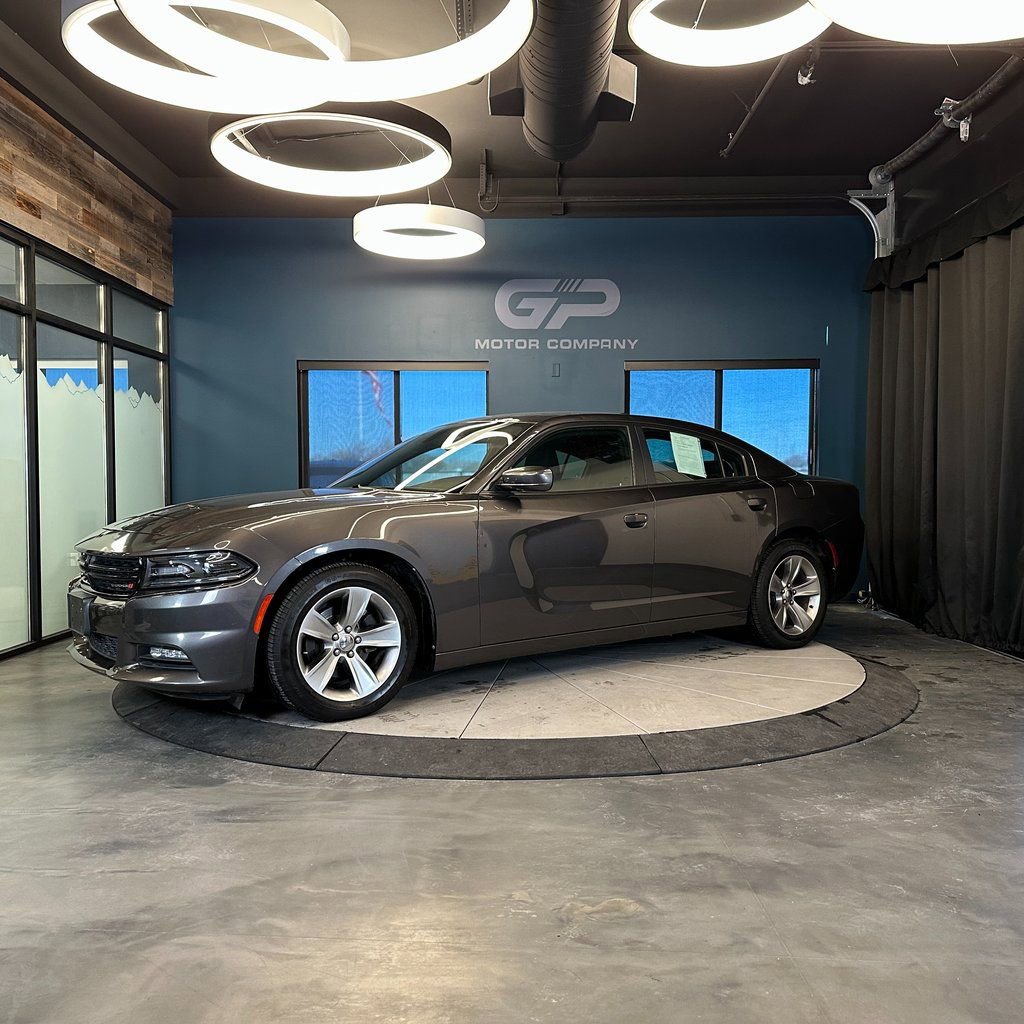 Used 2017 Dodge Charger SXT image 7