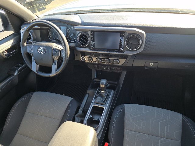 Used 2022 Toyota Tacoma TRD Off-Road AWD/4WD image 19