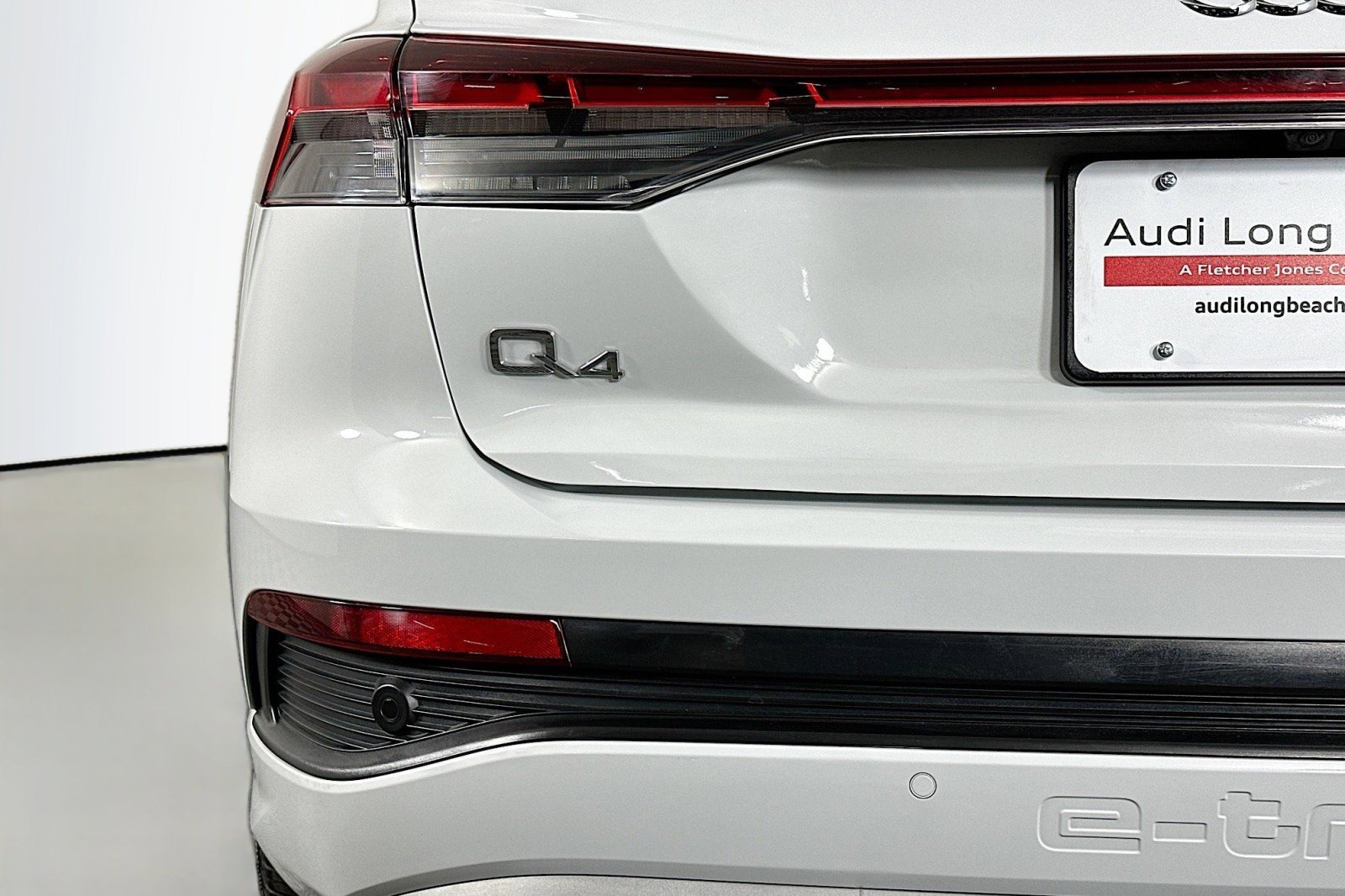 Used 2023 Audi Q4 e-tron Premium w/ Convenience Package image 17