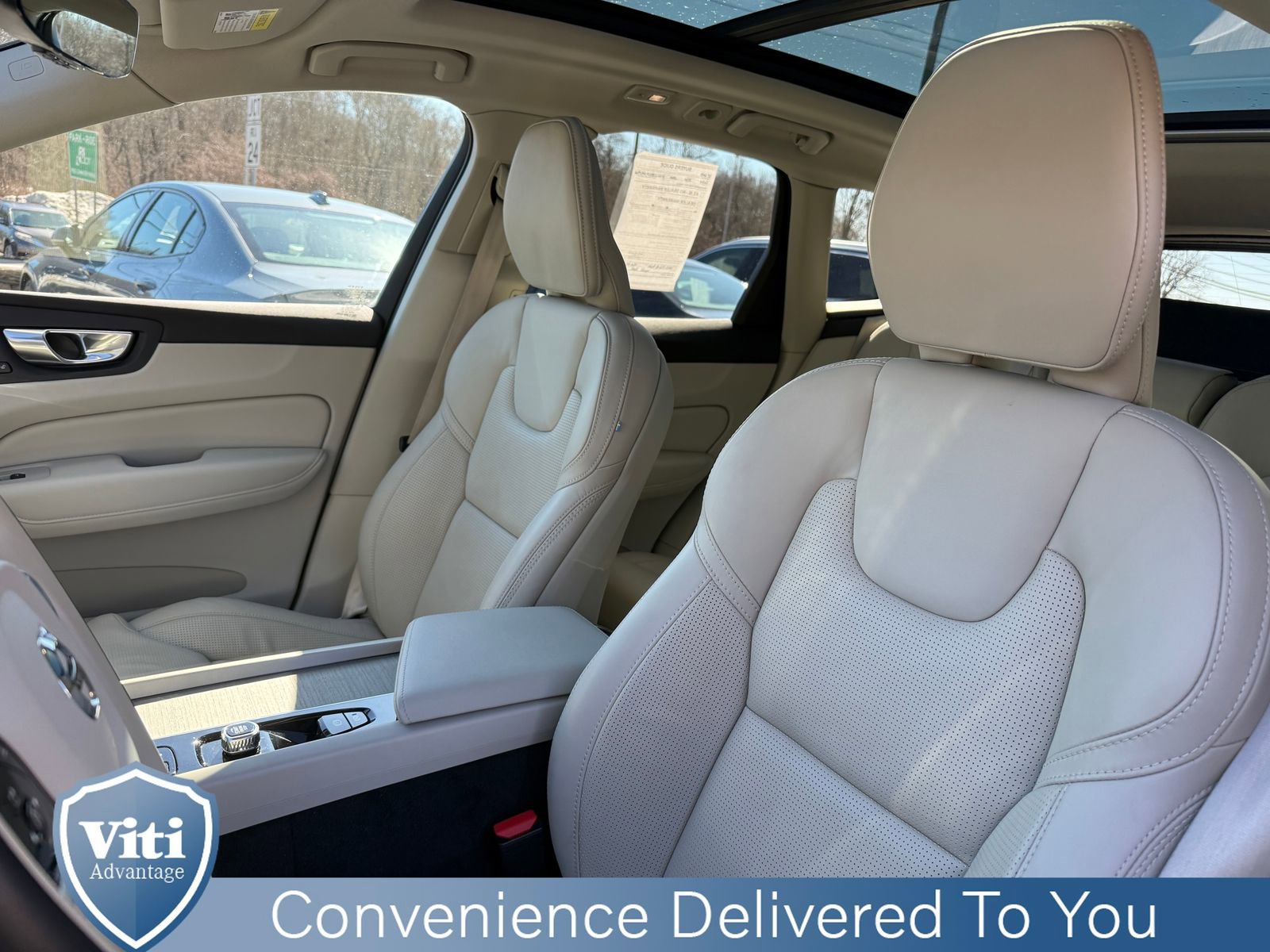 Certified 2023 Volvo XC60 B5 Ultimate w/ Climate Package image 18