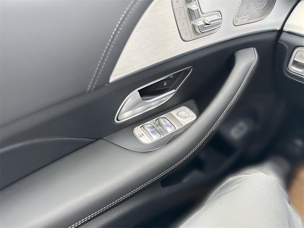 New 2025 Mercedes-Benz GLE 53 AMG 4MATIC image 11