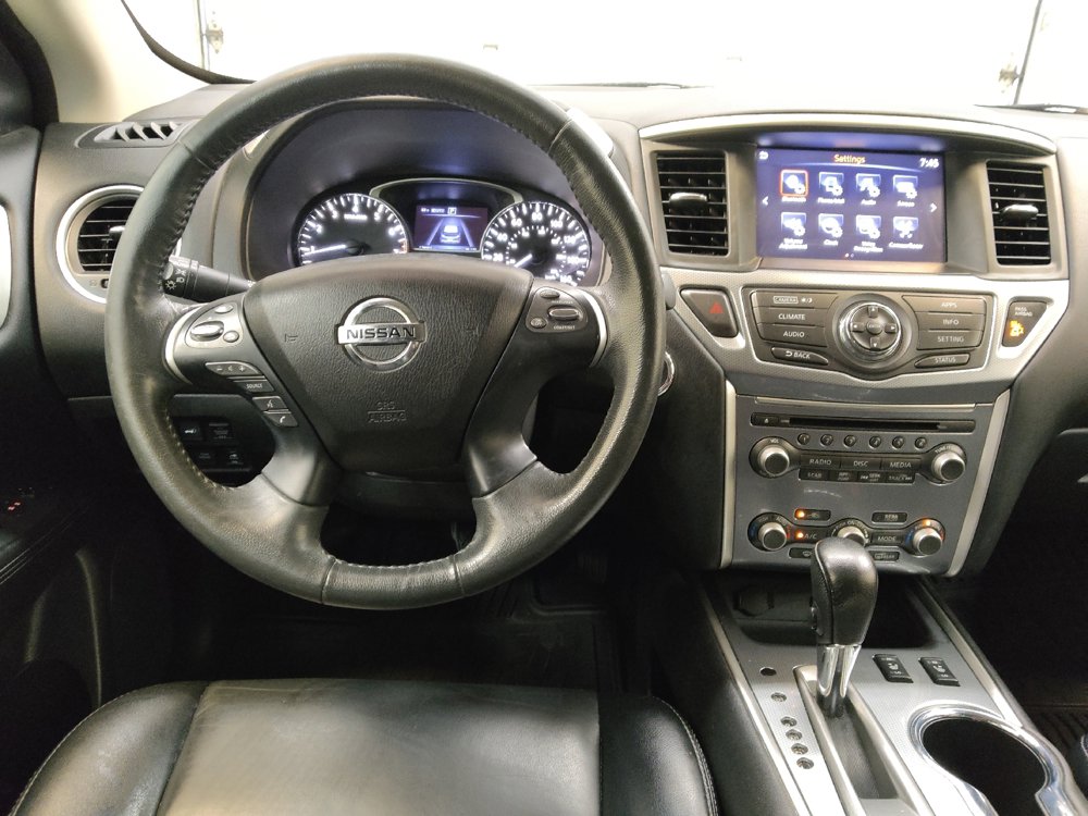 Used 2017 Nissan Pathfinder SL AWD/4WD image 22