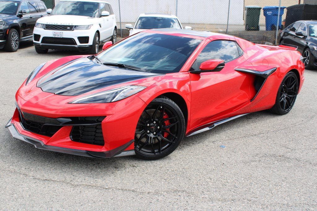 Used 2024 Chevrolet Corvette Z06 image 1