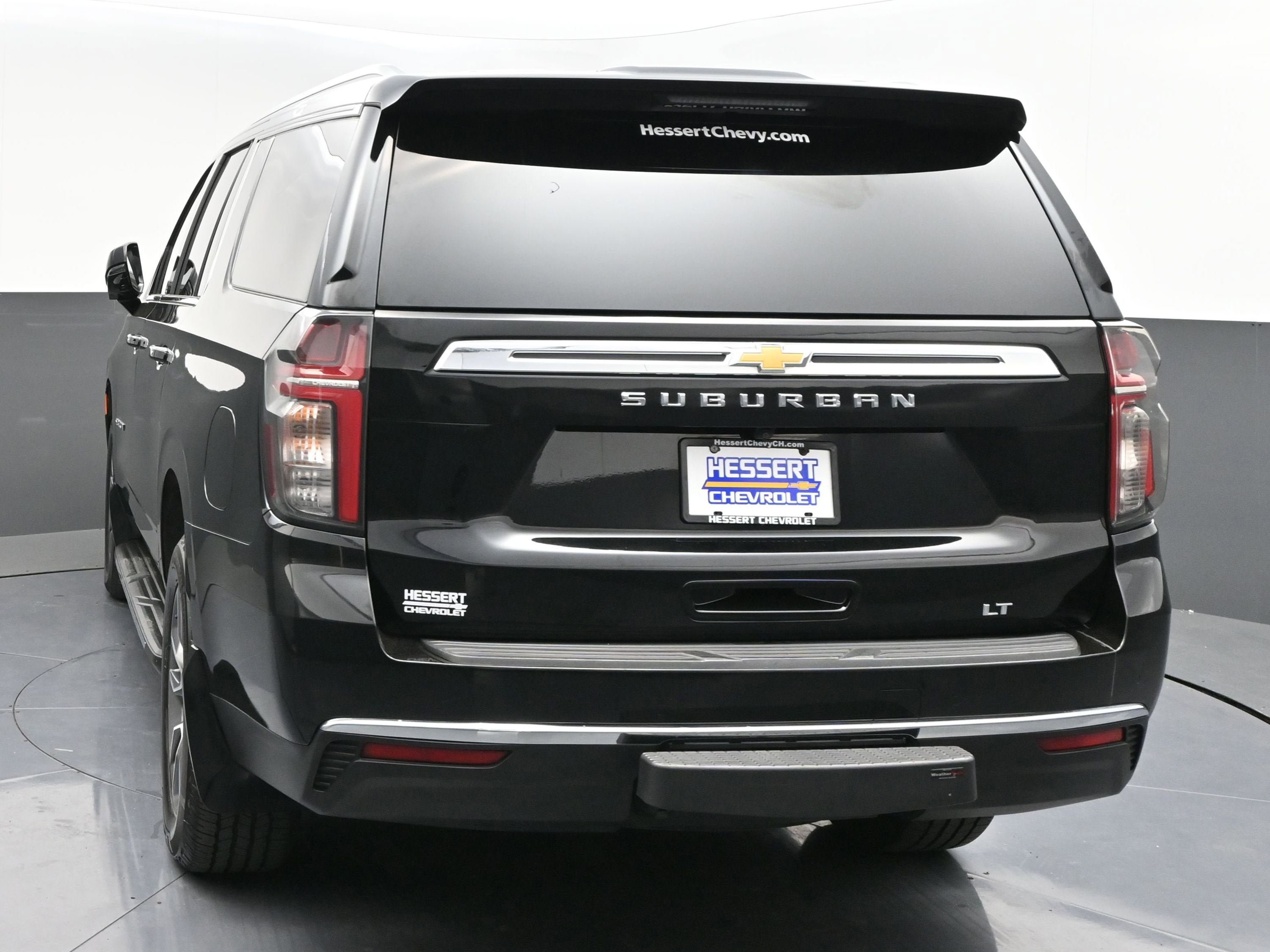 Used 2023 Chevrolet Suburban LT w/ Luxury Package AWD/4WD image 6