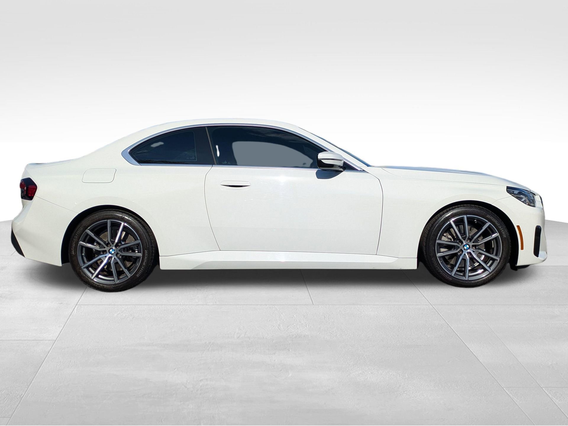 Used 2022 BMW 230i Coupe w/ Premium Package 2 RWD image 4