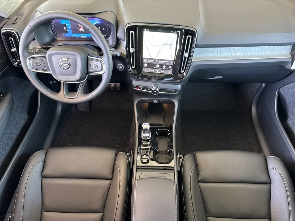 New 2026 Volvo XC40 B5 Plus w/ Climate Package AWD/4WD image 12