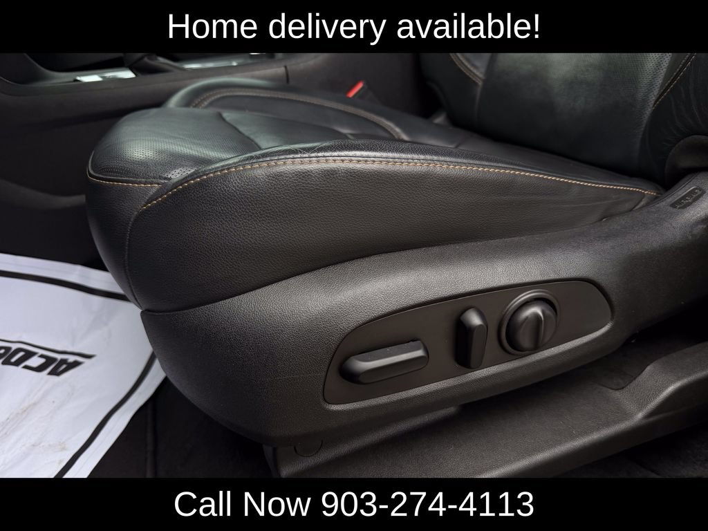 Used 2021 Chevrolet Traverse Premier w/ Redline Edition FWD image 36