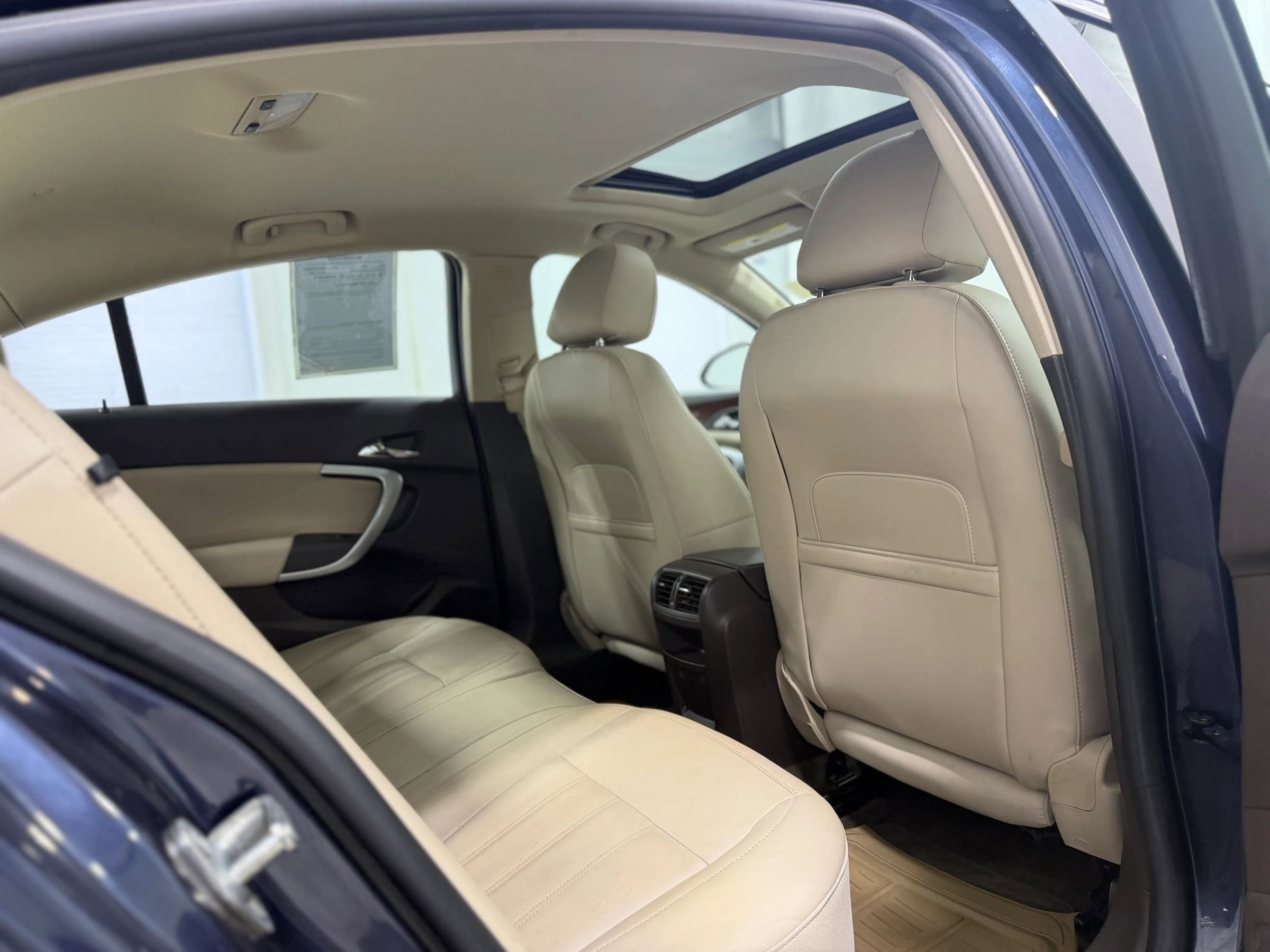 Used 2015 Buick Regal FWD image 31