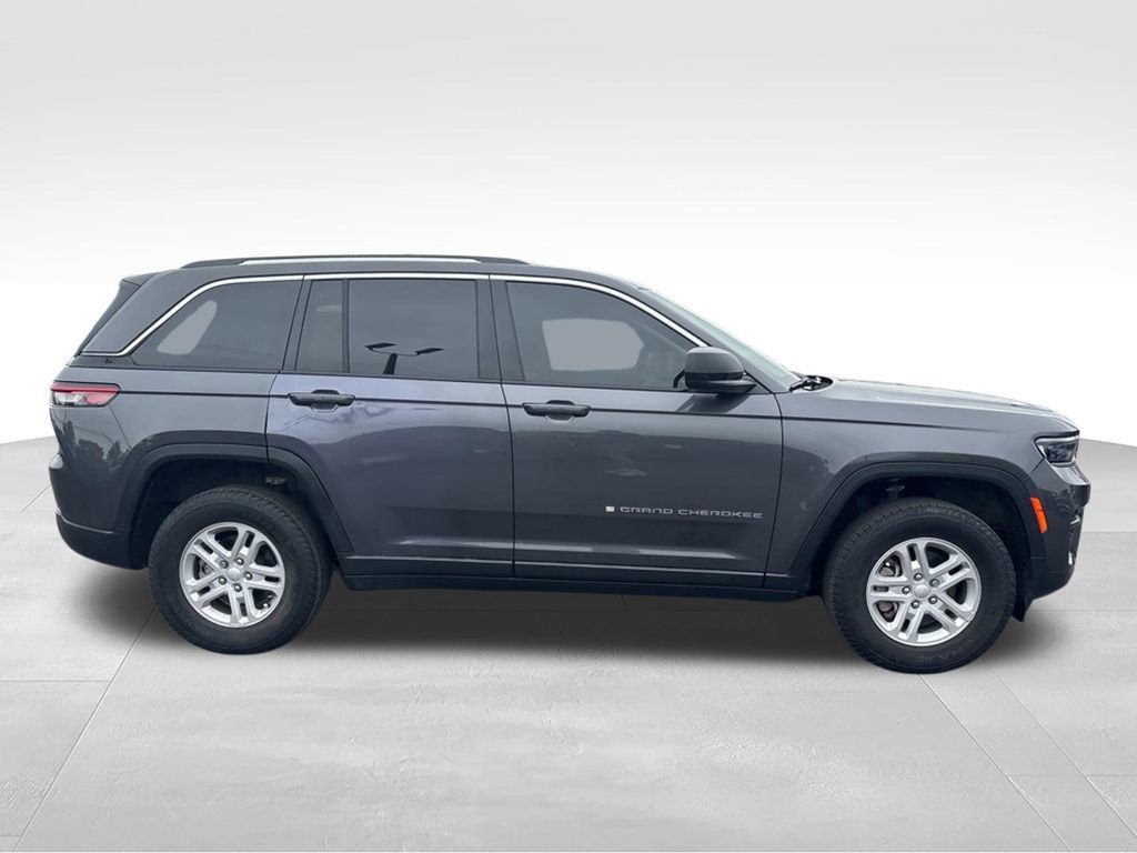 Used 2023 Jeep Grand Cherokee Laredo AWD/4WD video 2