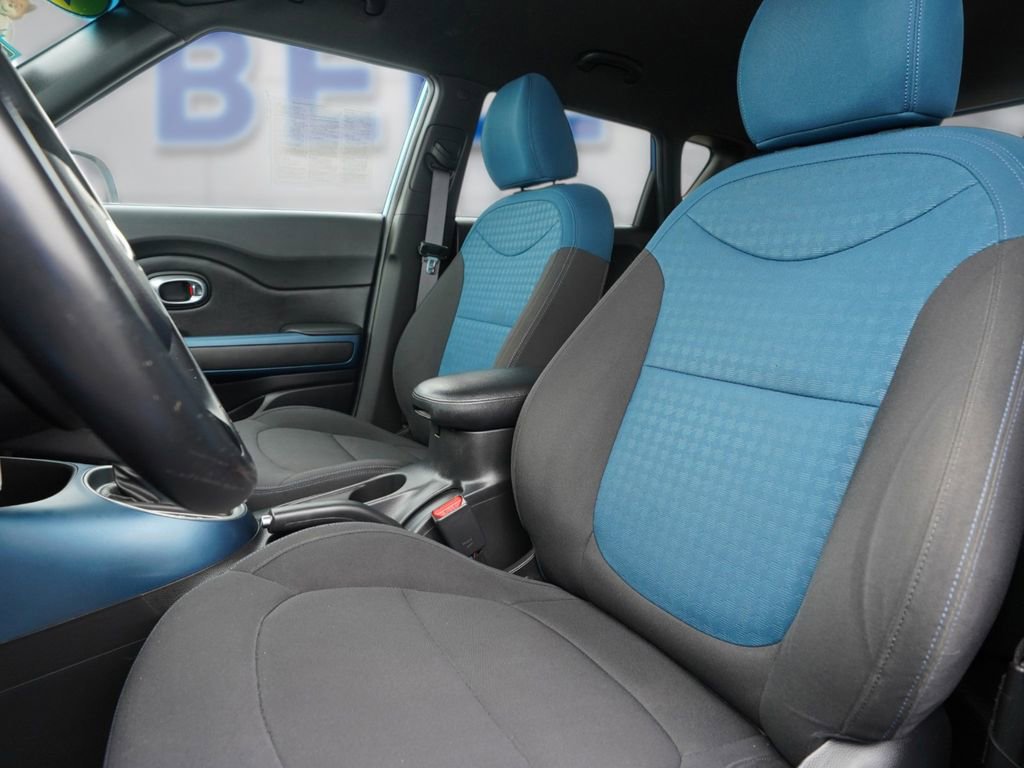 Used 2015 Kia Soul + w/ Audio Package image 12