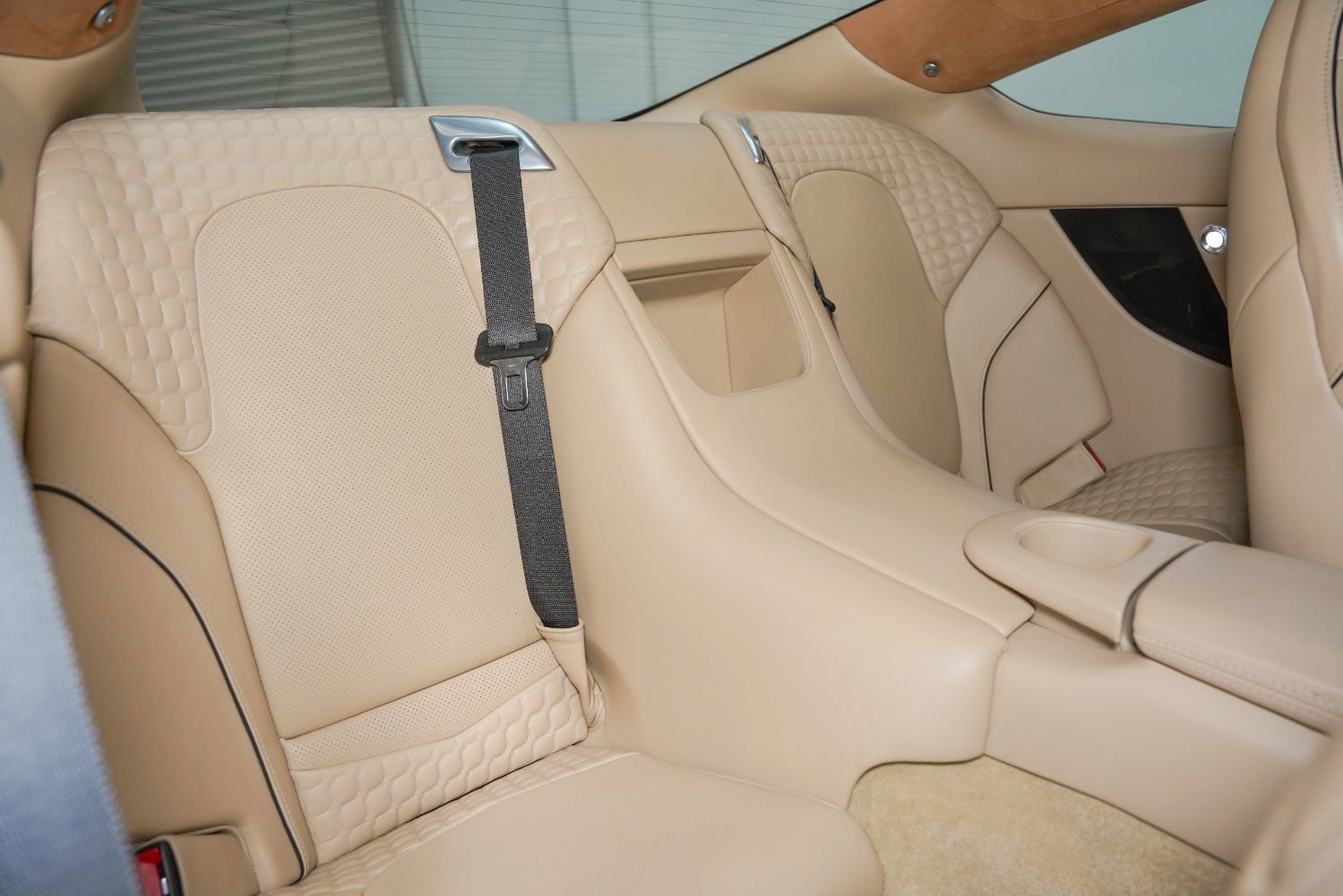 Used 2014 Aston Martin Vanquish Coupe image 34