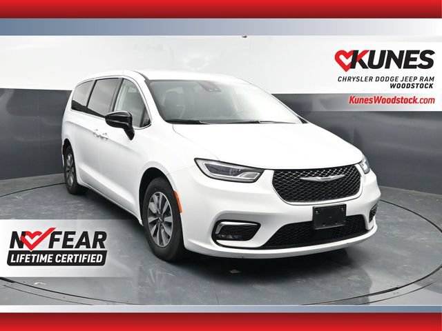 Used 2024 Chrysler Pacifica Limited