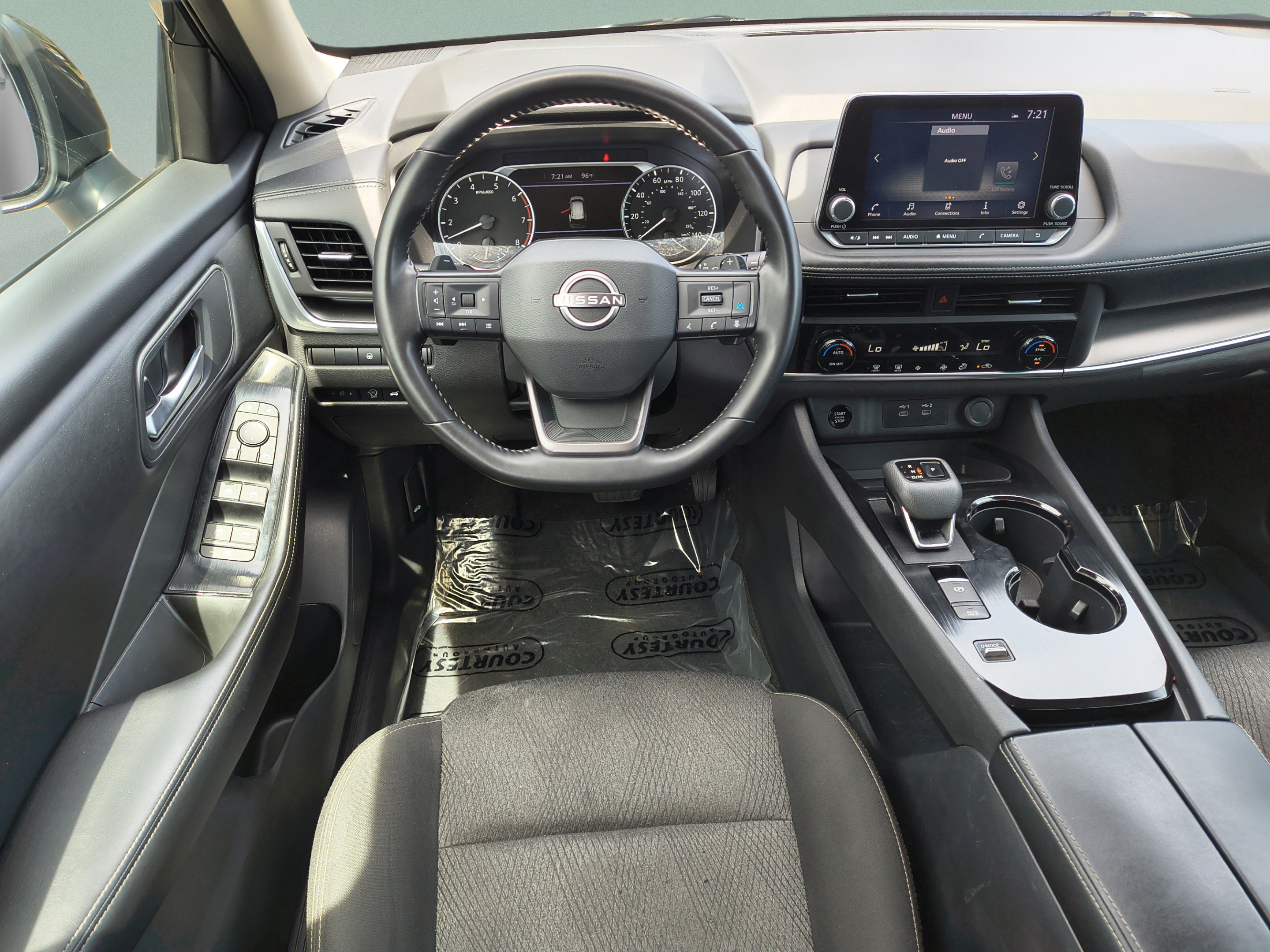 Certified 2025 Nissan Rogue SV FWD image 14