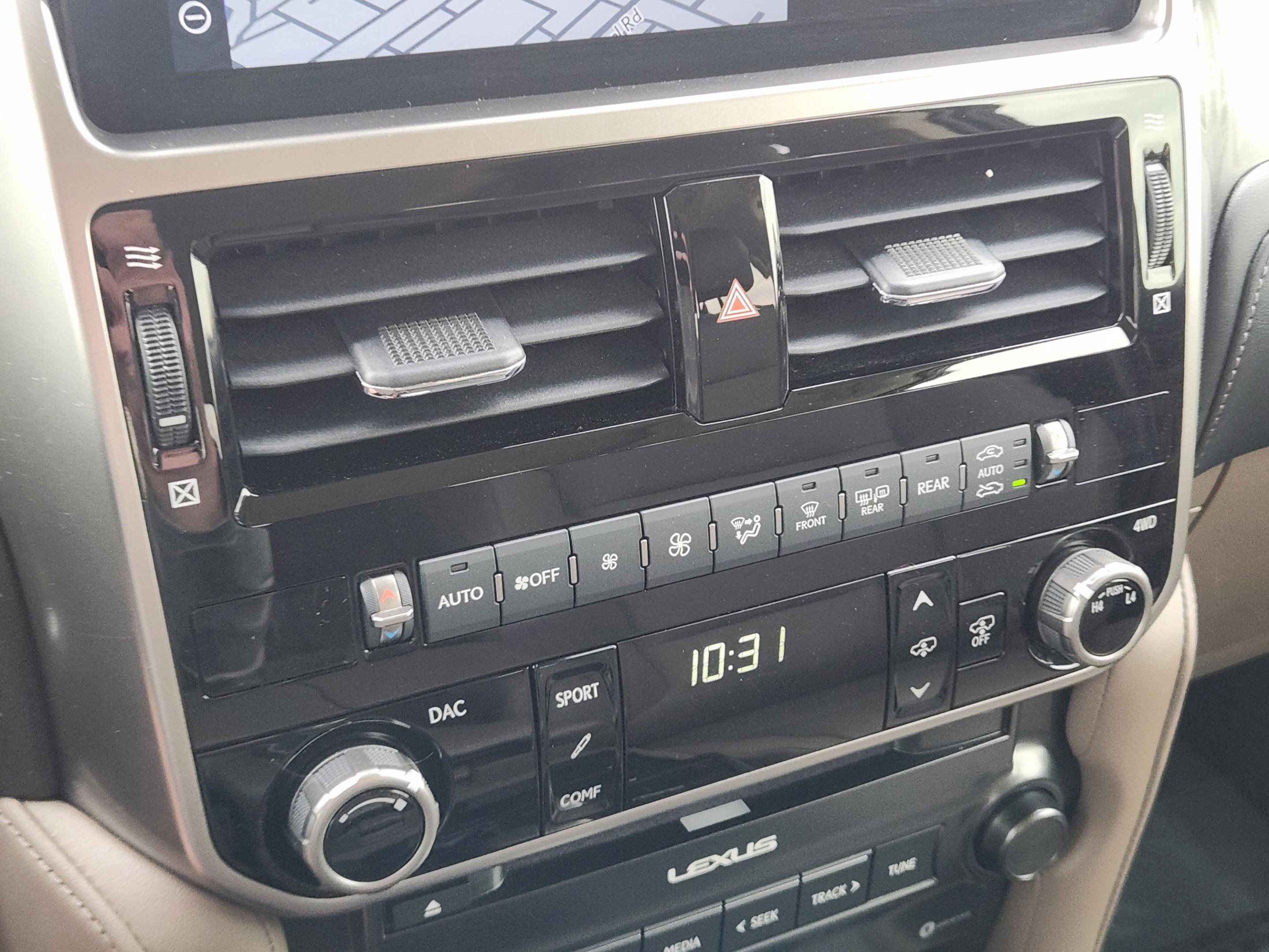 Used 2023 Lexus GX 460 Luxury w/ Sport Design Package image 13