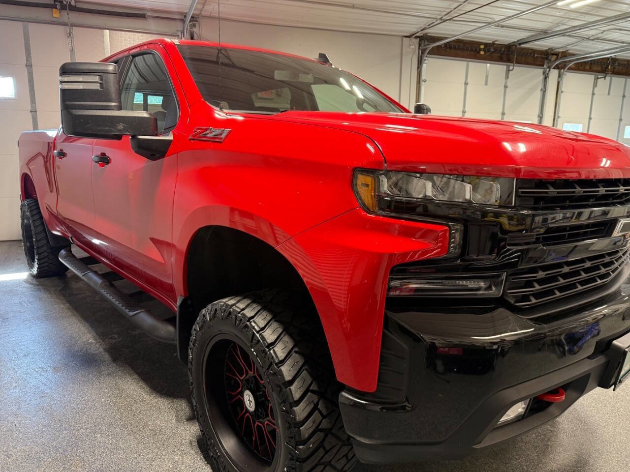 Used 2021 Chevrolet Silverado 1500 LT Trail Boss image 3