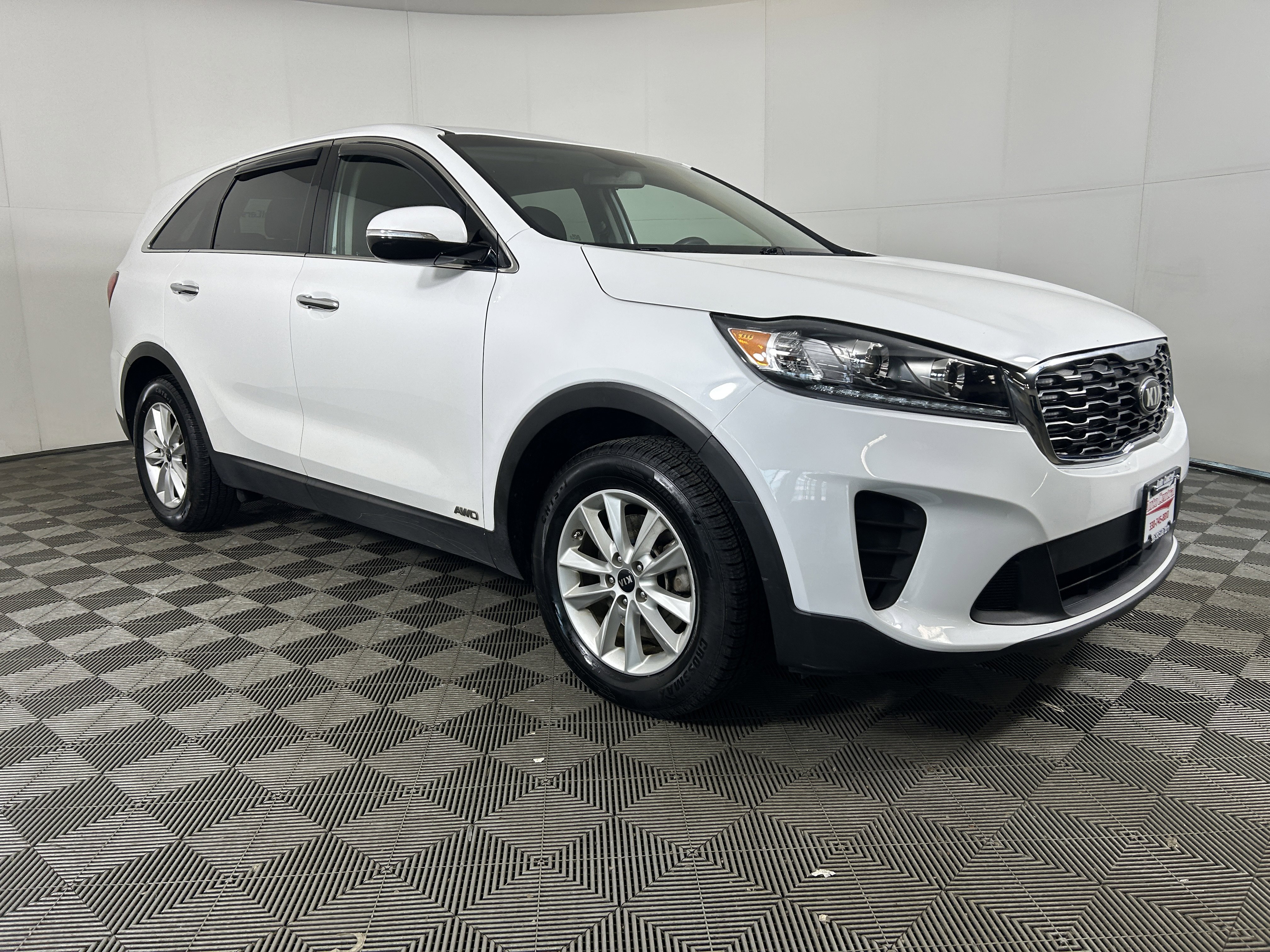 Used 2019 Kia Sorento AWD image 4