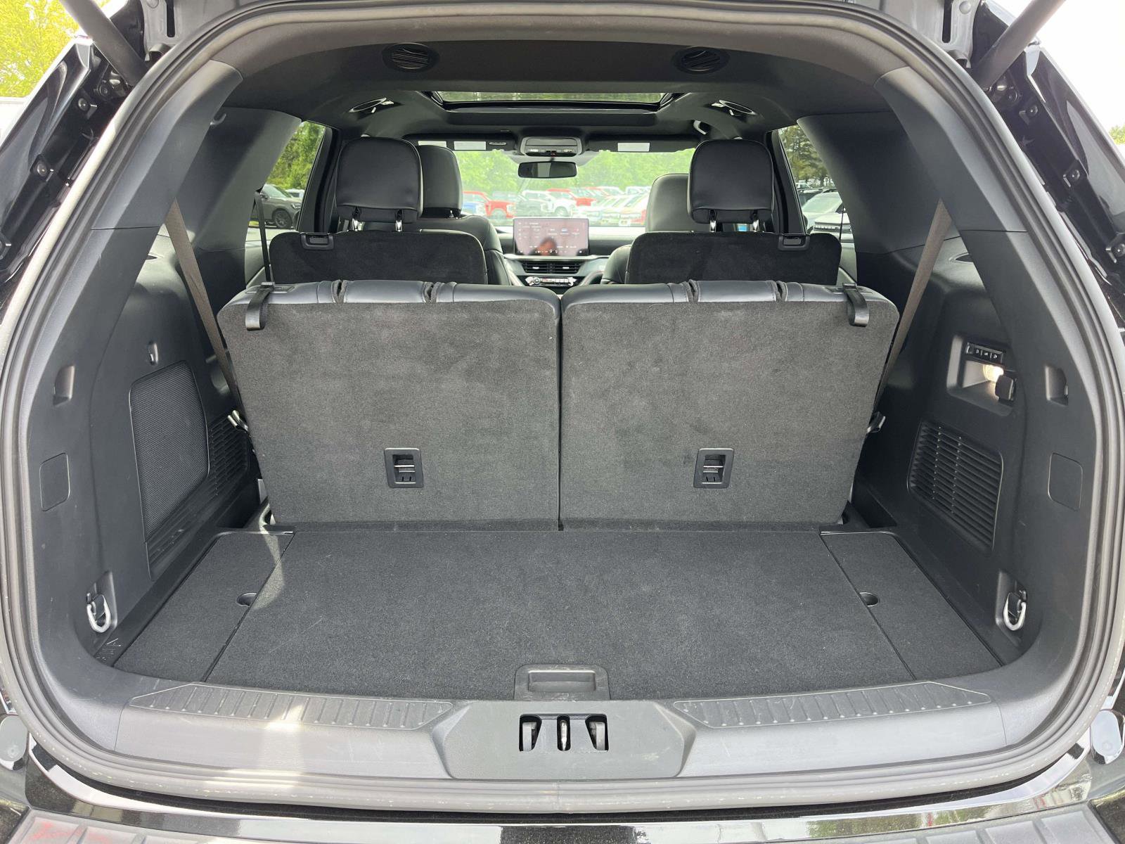 Used 2025 Ford Explorer ST w/ Sun And Sound Package image 10