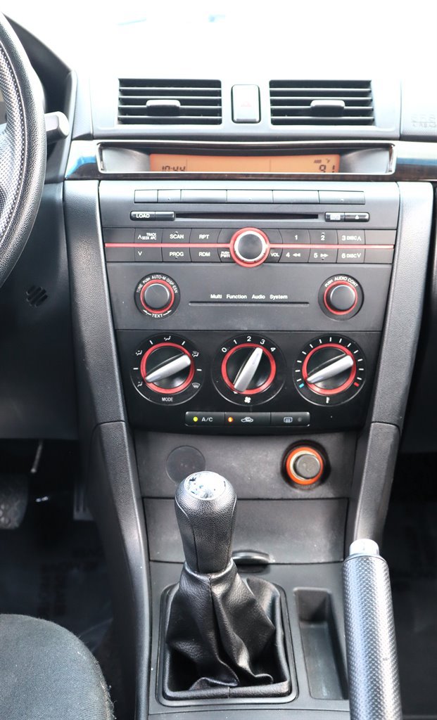 Used 2007 MAZDA MAZDA3 i Touring FWD image 13